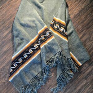 Artisan Aztec Design Wool/Acrylic Blend Blanket Wrap w/ Fringe